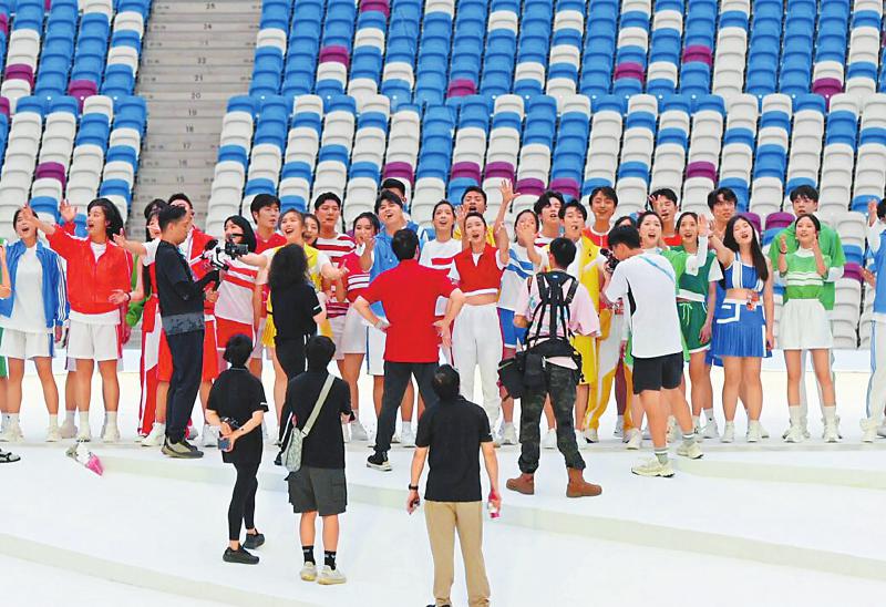 近日，成都大運(yùn)會(huì)開幕式彩排在東安湖體育公園舉行。四川日?qǐng)?bào)全媒體記者 華小峰 攝.jpg